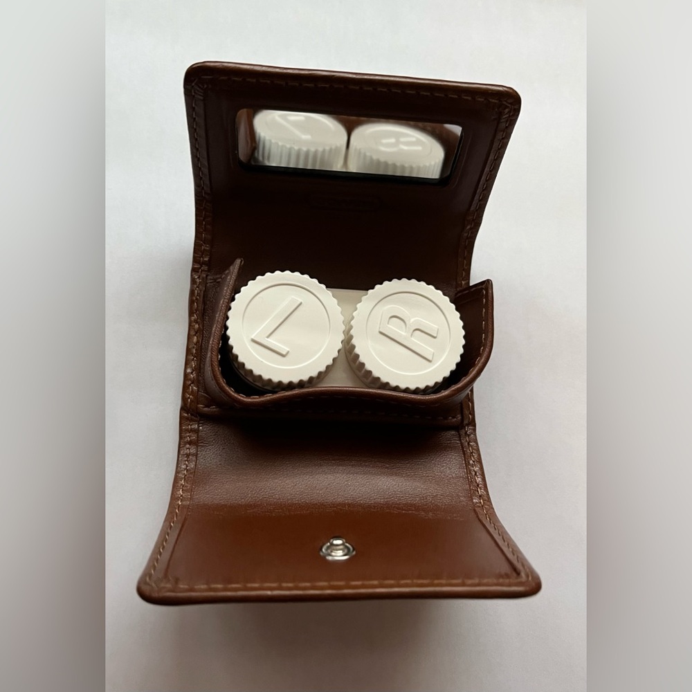 Brand New Without tags Coach Contact Case - Picture 5 of 5